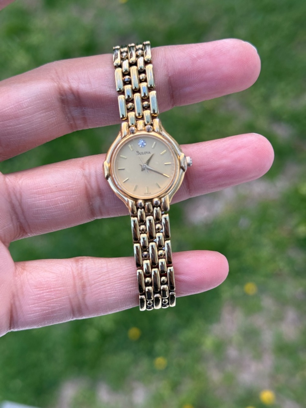 Bulova Watch Women 24mm Gold Tone Dial Round vintage diamond dot